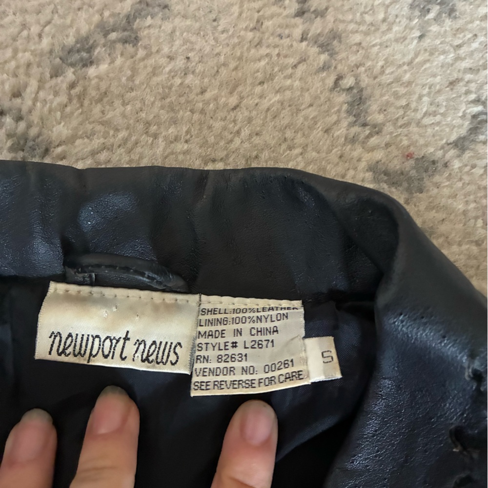 Black leather trench coat - Picture 4 of 6